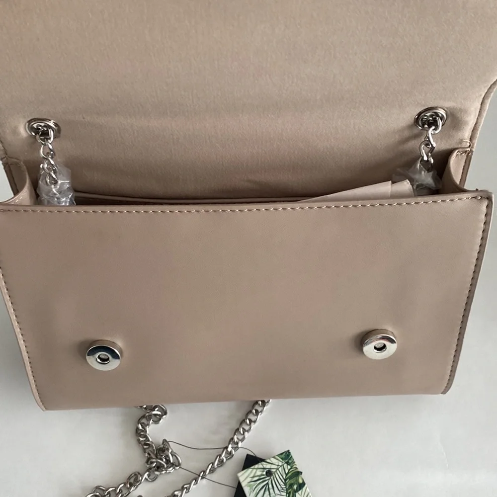 Women’s Metal Fringe Vegan Leather Purse BADGLEY MISCHKA Taupe - Picture 5 of 7